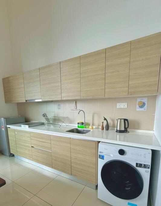 I-city 8pax 2rooms Duplex Parking Wi-fi Apartment *
