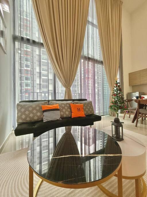 I-city 8pax 2rooms Duplex Parking Wi-fi Apartment